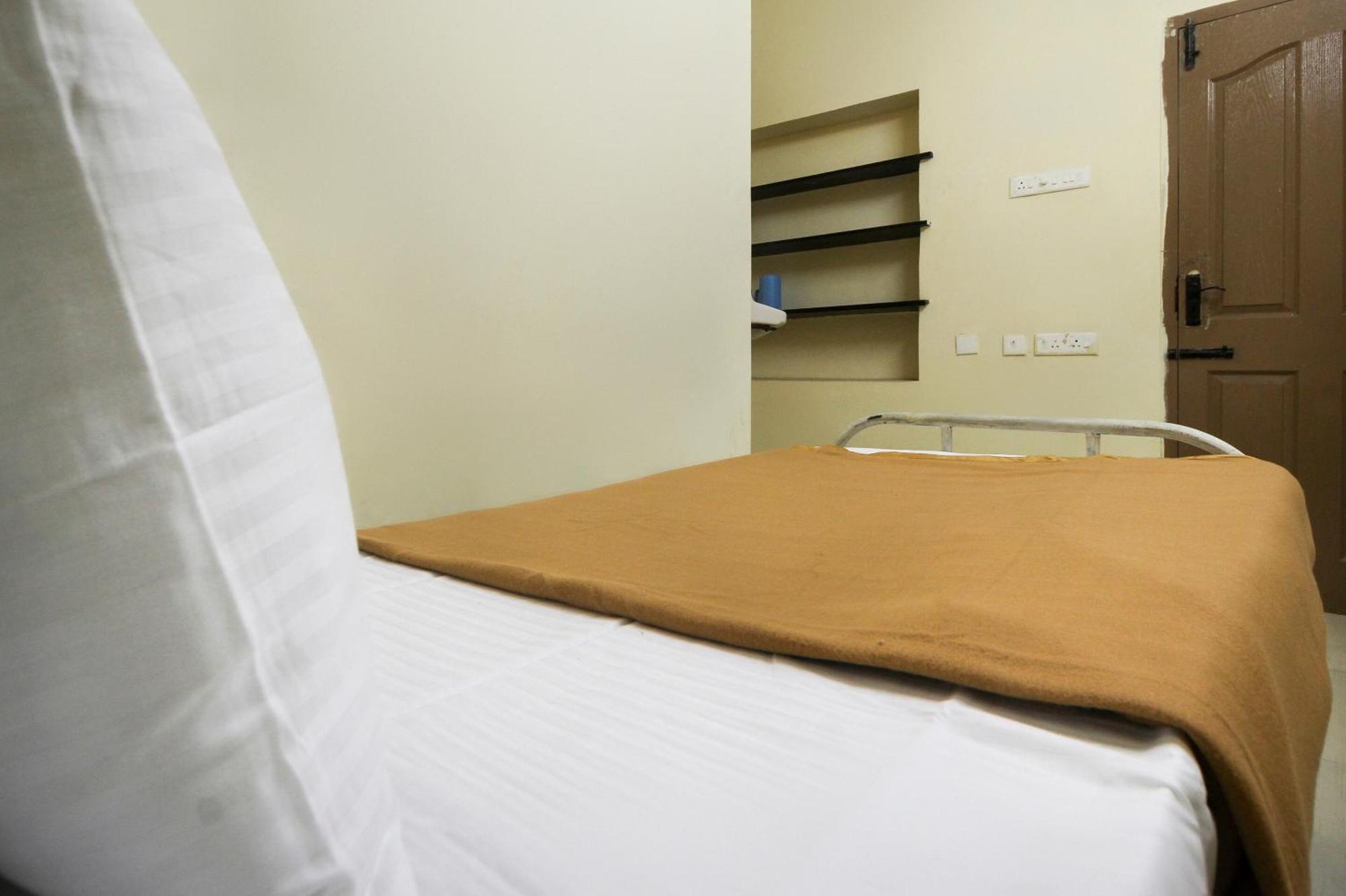 Spot On Jayalakshmi Residency Non Ac Ξενοδοχείο Kovilpatti Εξωτερικό φωτογραφία